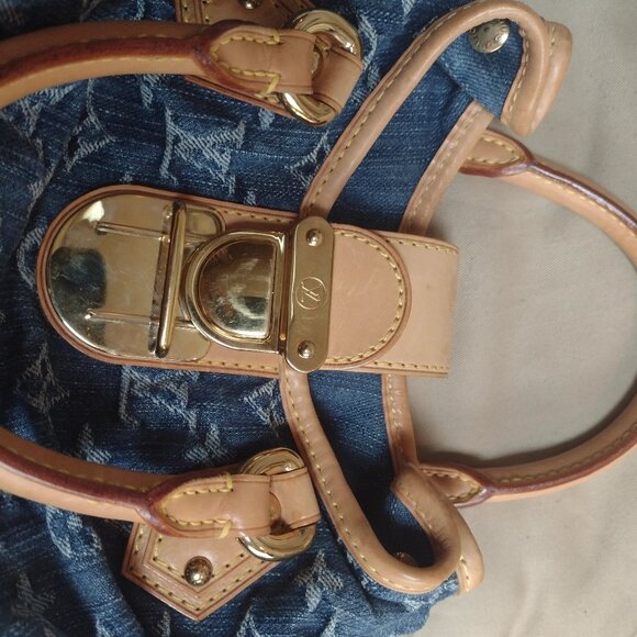 PRISTINE DISCONTINUED Louis Vuitton 💙💙Denim Pleaty mini~Wow! ✨ - Picture 9 of 16